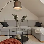 'traveller Lodge' Grosszuegiges - 3 Bedroom 10min To Hbf, Full Kitchen, Homeoffice, Netflix, Wifi Apartment