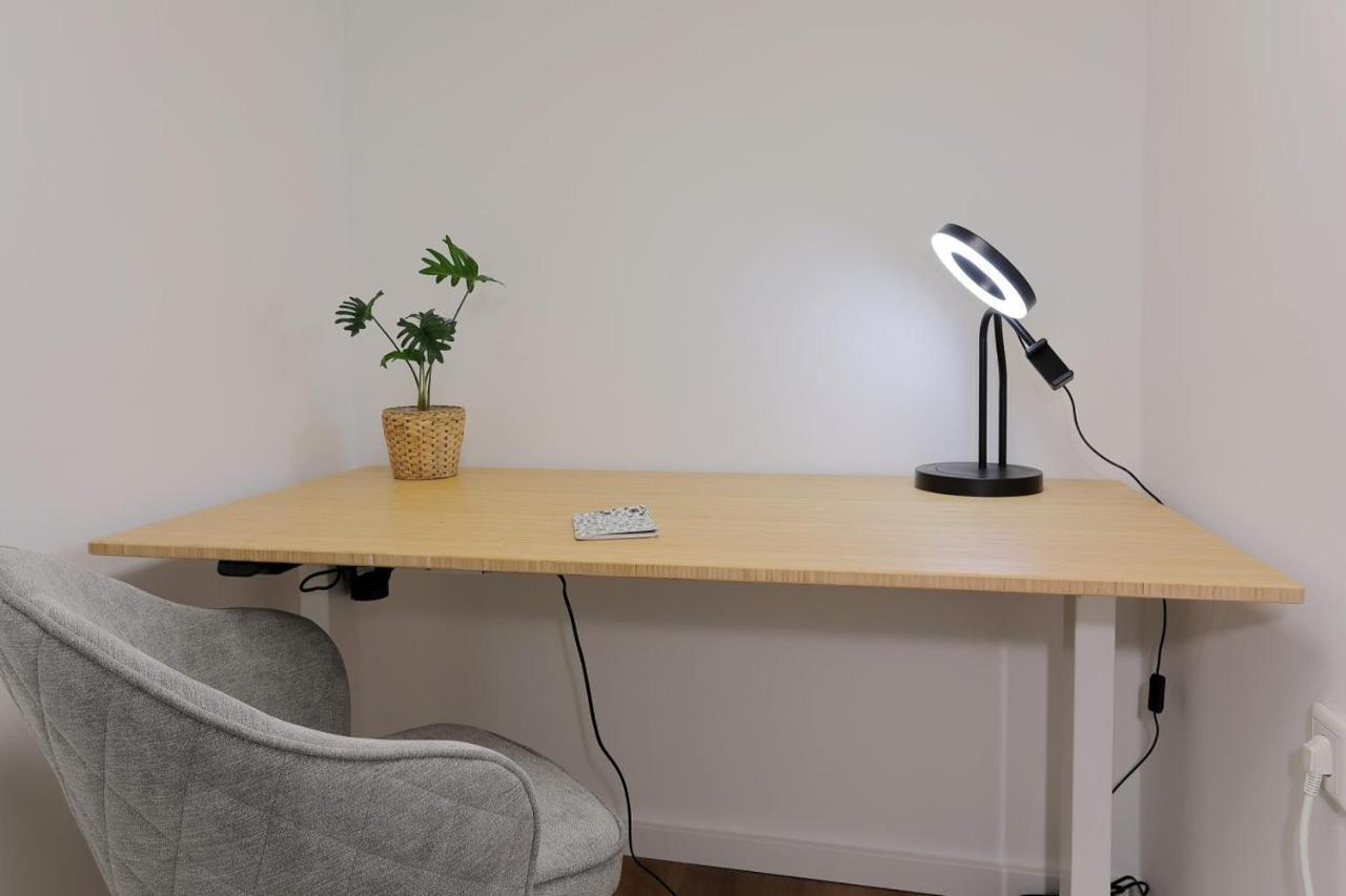 Apartment 'traveller Lodge' Großzügiges - 3 Br, 10min To Hbf, Full Kitchen, Homeoffice, Netflix, Wifi