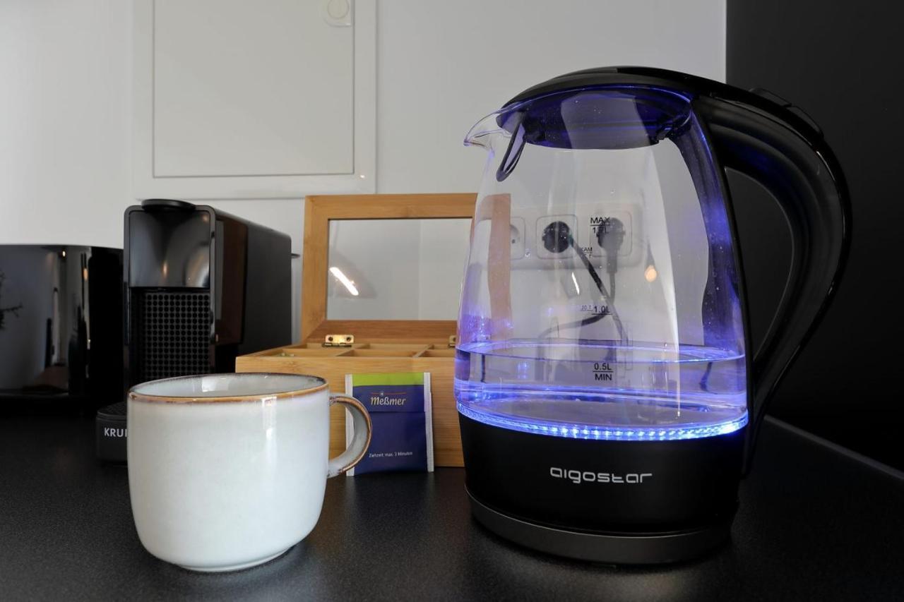 'traveller Lodge' Grosszuegiges - 3 Bedroom 10min To Hbf, Full Kitchen, Homeoffice, Netflix, Wifi Apartment Dusseldorf